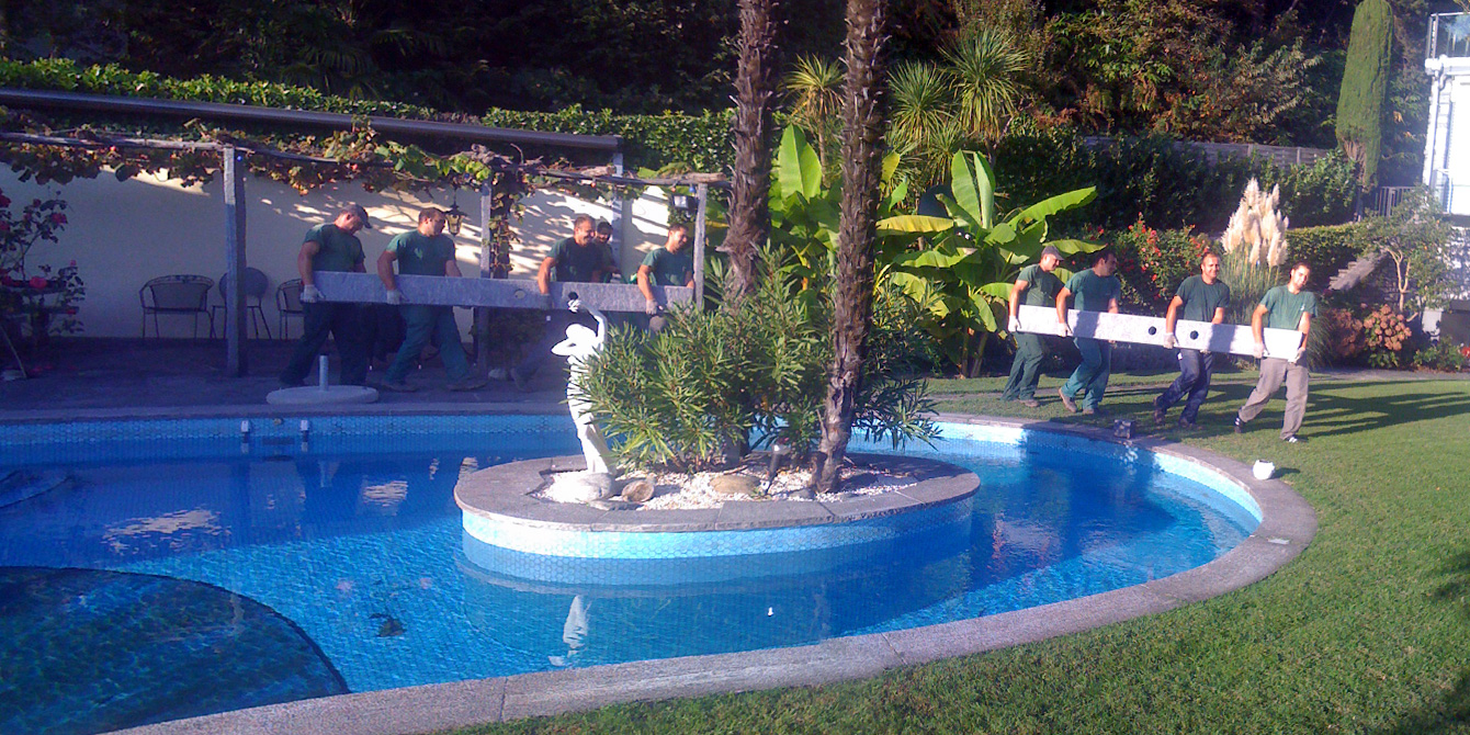 Full service, pool garden and granite