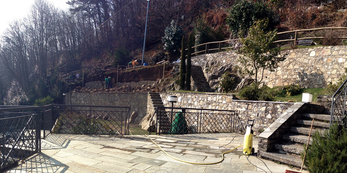 Konstruktion Mauern in Fels und Naturstein