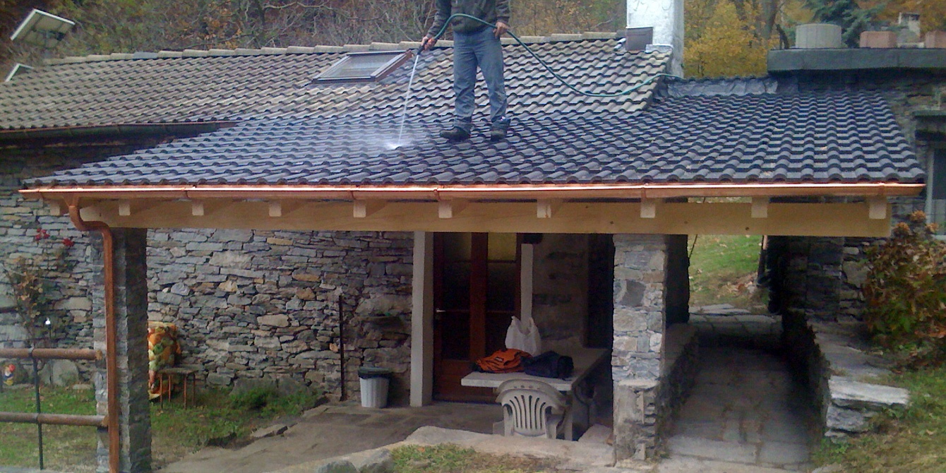 The roof pergola with stone pillars